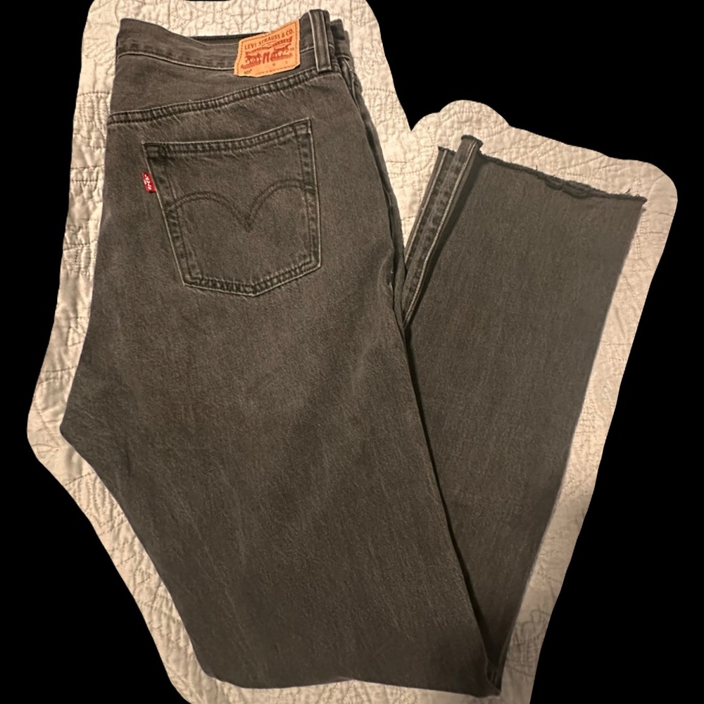 Levi's 501 black straight-leg jean: size 33/32